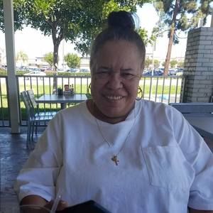 Meet your Posher, Debbie